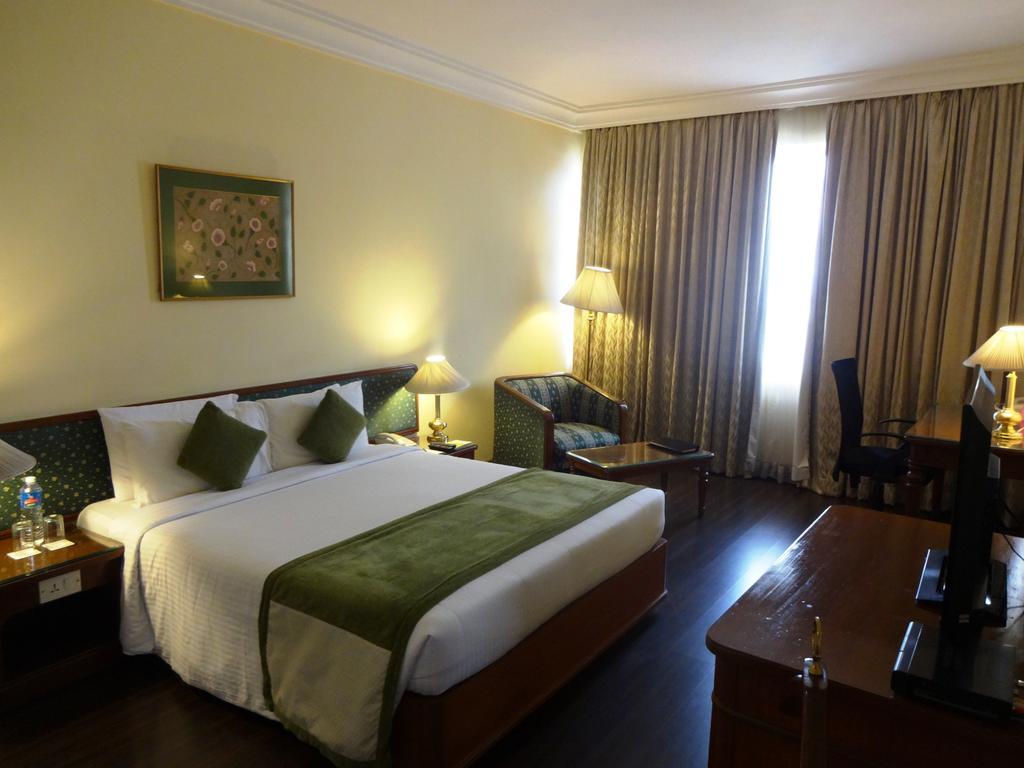 Royal Orchid Central Bangalore, Mg Road Habitación foto